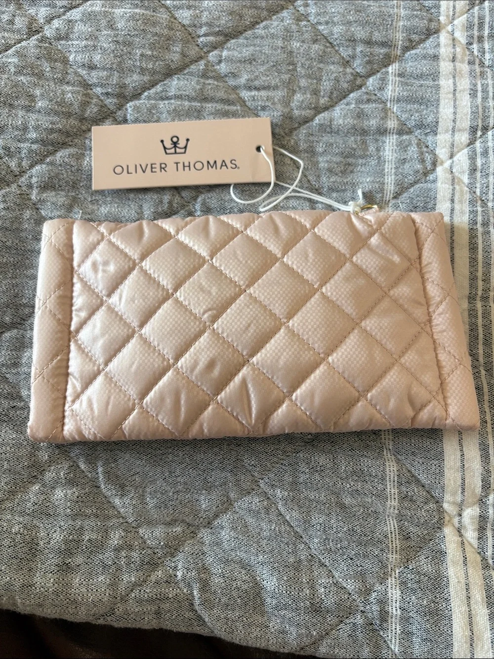 Oliver Thomas Quilted Light Pink Wallet with Gold Crown double‎ glasses holder